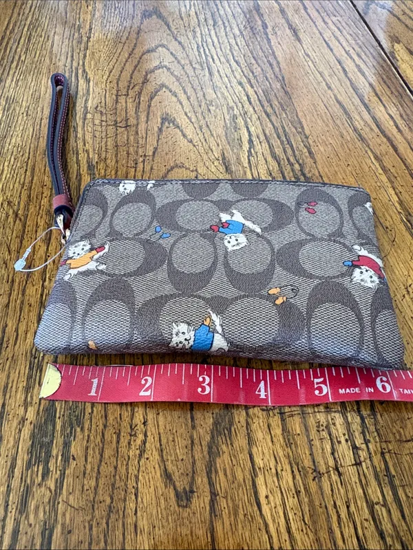 Coach Kittens in mittens Brown Signature Wristlet - Image 8