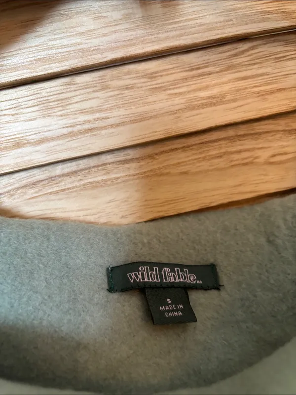 wild fable Oversized Green Crewneck Sweatshirt with Patch Detail Small - Image 4
