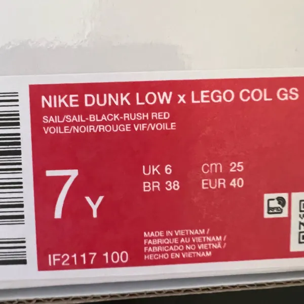 New NIKE LEGO Dunk Low GS 'Sail' - Image 10