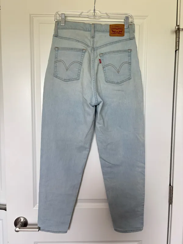 Levi’s High-Rise Tapered Jeans - Image 4