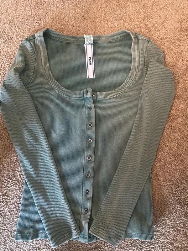 Victoria’s Secret Ribbed Long Sleeve - Image 3