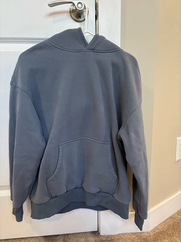 Amazon Sweatshirt - Image 2