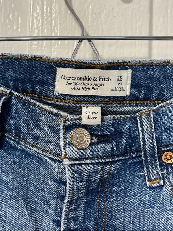 Abercrombie & Fitch Short Curve Love Ultra High Rise 90s slim straight Jeans 6 - Image 5