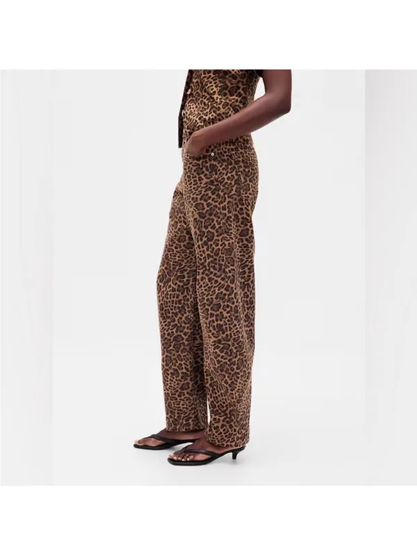 GAP Leopard Brown High Rise Barrel Jeans - Image 3