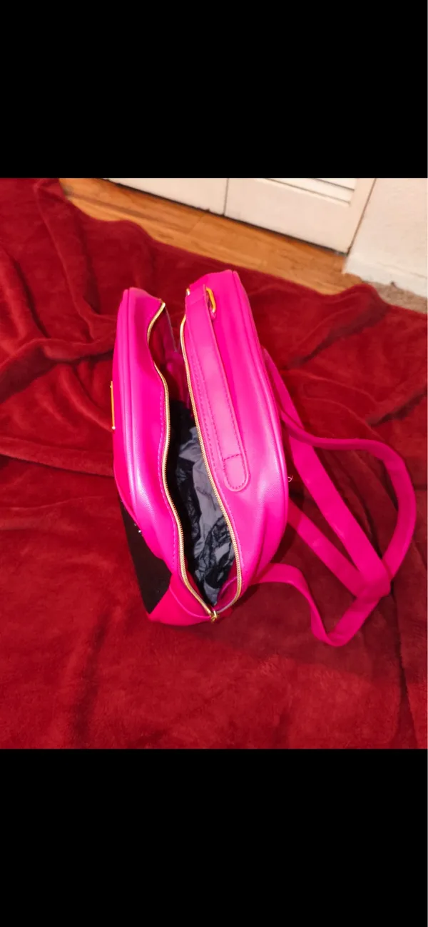 Juicy Couture Hot Pink & Black Faux Leather Backpack Sequence - Image 5
