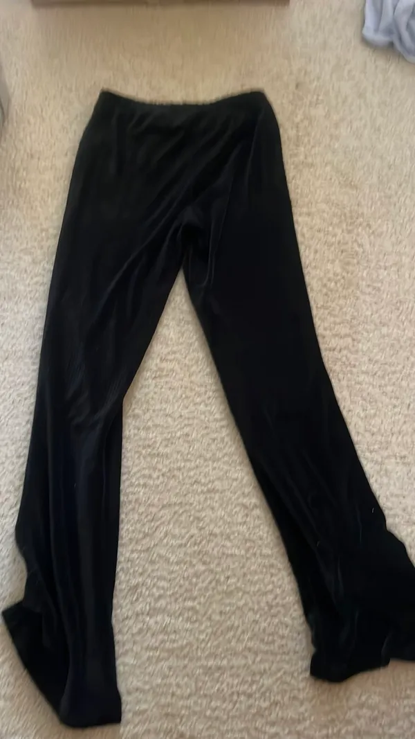 Cat and jack black leggings with a striped texture  - Image 3