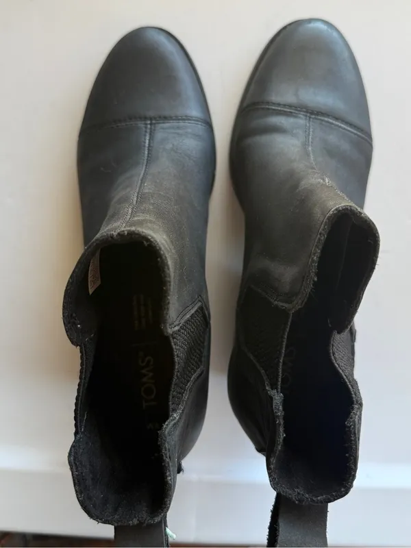 Toms Black Chelsea Ankle Boots with Block Heel Womens 8M - Image 3