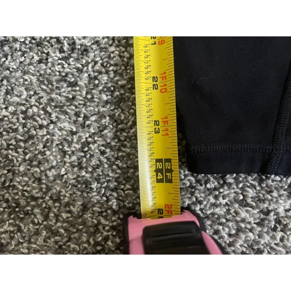 GapFit black athletic leggings feature specialized curved compression seams M - Image 8