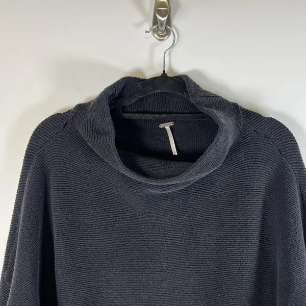 Free People‎ Ottoman Slouchy Tunic Sweater Size Small Boho Oversized Designer - Image 2