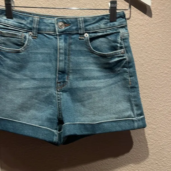 American Eagle Women’s Mom Jeans Denim Jean Shorts Size 00 - Image 3