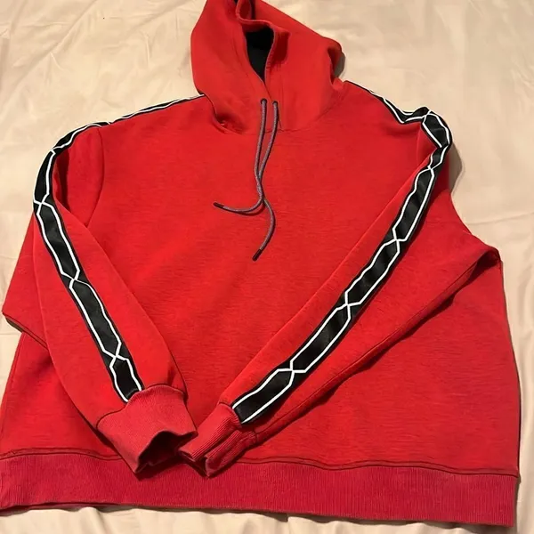 Hunter Target szXL red with black and white trim drawstring neck hoodie EUC Size XL - Image 2