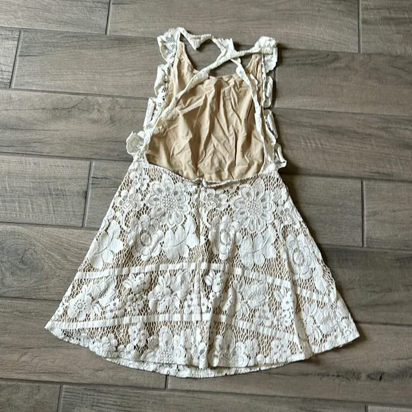 For love and lemons lace dress - Image 4