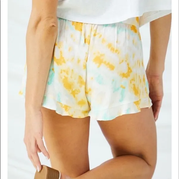 NWT altard state yellow blue tie dye shorts‎ M - Image 5