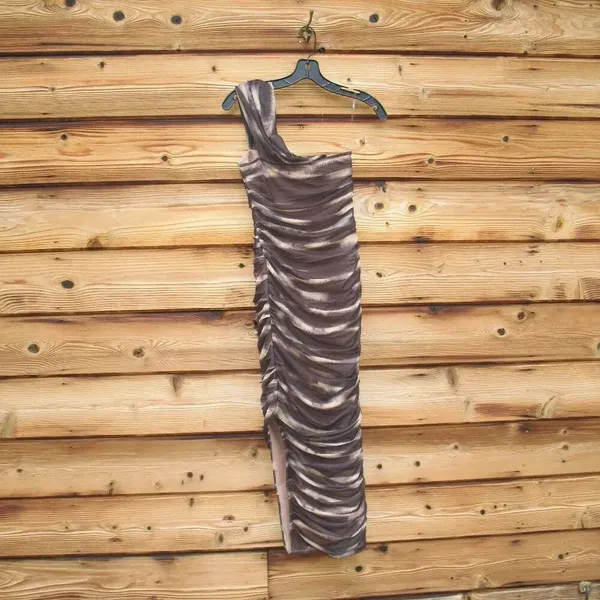 NWT Elliatt Miley Fitted Midi Dress - Image 11