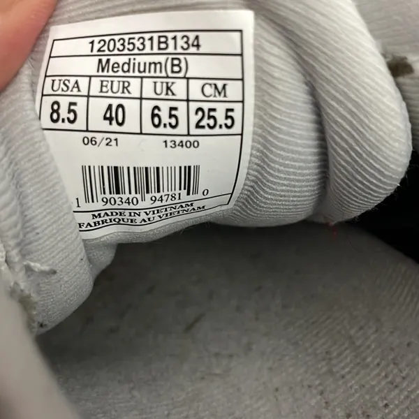 Brooks Gray & White Adrenaline GTS 22 Supportive Running Shoe Women's Size 8.5 - Image 16