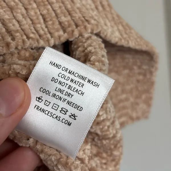 NEW Francesca’s Harper Heritage Chenille Knit Crop V-Neck Tan Sweater - Size M - Image 7