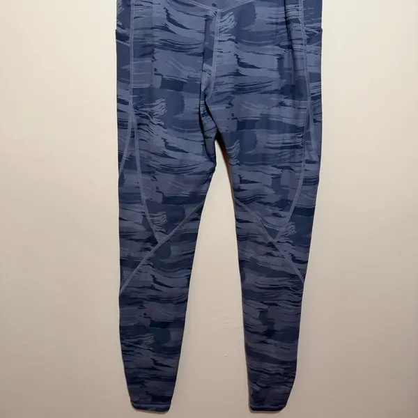 Alphalete Surface Pocket Leggings - Image 5