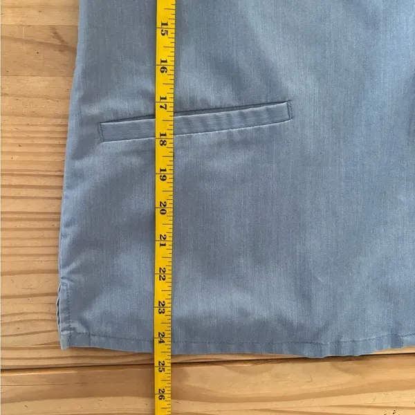 FIGS Scrub Top XXS Light Blue V-Neck Technical Collection Short Sleeve Pockets - Image 6
