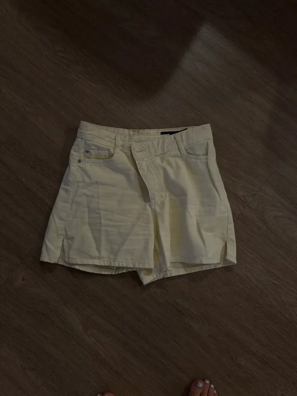 ZARA Yellow Denim Shorts High-Waisted - Image 3