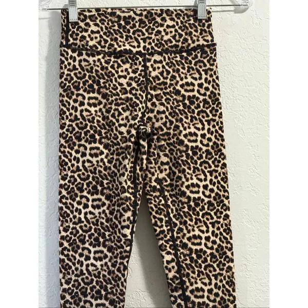 Zyia Active Leggings Size 4 Leopard Print High Rise Brilliant Scrunchy Brown - Image 2