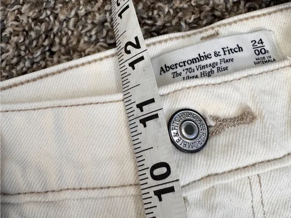 Abercrombie & Fitch Cream 70s Vintage Flare Jeans Womens 24 Ultra High Rise Fall - Image 3