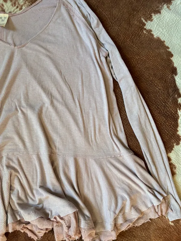 We The Free Tangerine light pink light weight long sleeve frilly blouse Size large - Image 2