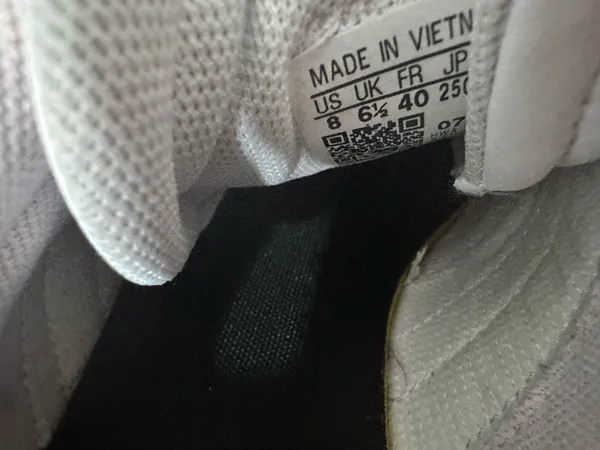 Pink Adidas Sneakers - Image 5