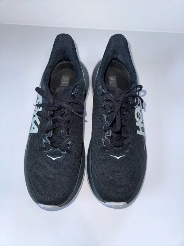 Hoka Mach 5 Black and Gray Athletic Sneakers with White Sole - Image 5