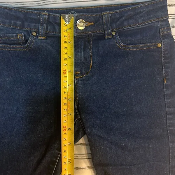 Wonder Nation Jean Shorts Size 8. Waist 26 inches - Image 3
