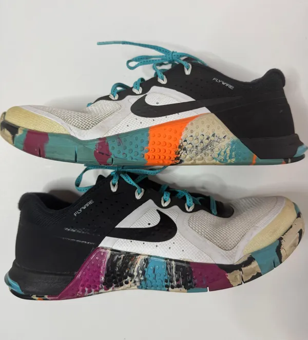 Metcon 2 Flywire Running Shoes Size 7.5 - Image 6