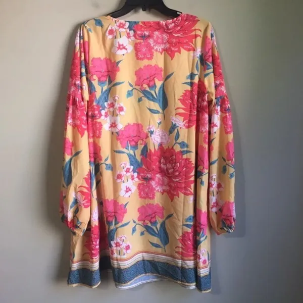 NWOT Umgee medium bright and breezy tunic‎ - Image 2