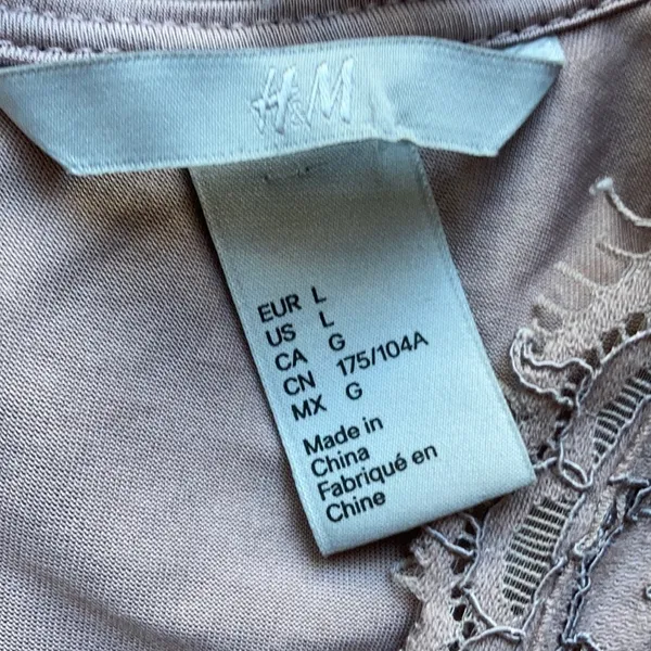 H & M lined lace dress size‎ large - Image 2