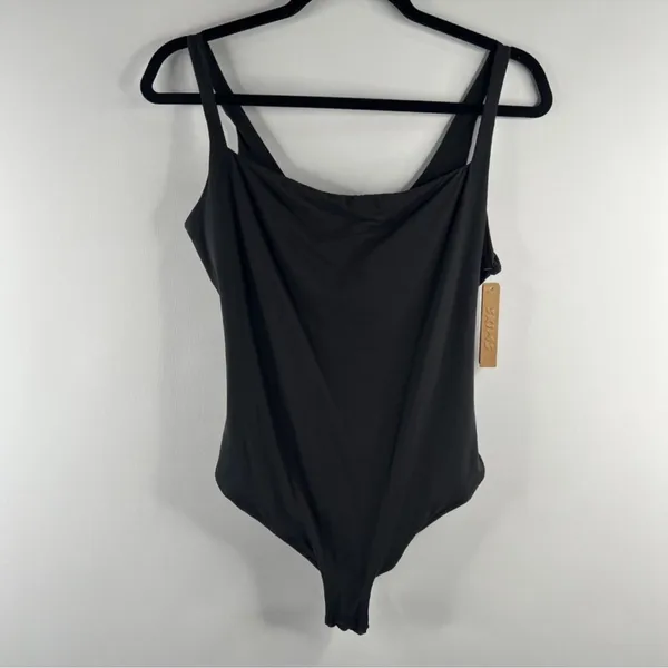 Skims Women's Fits (G16) M Everybody Square Neck Bodysuit Top Shirt Onyx NWT - Image 3