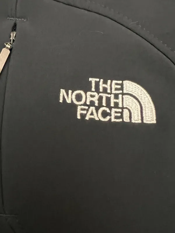 The North Face Women’s Soft Shell Jacket Black Size Small - Image 12