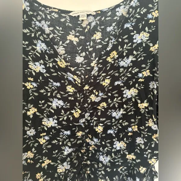 American Eagle Floral Ruffle Hem 3/4 Sleeve Top Size Small - Image 9