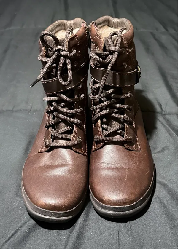 UGG Waterproof Brown Leather Lace Up Buckle Combat Ankle Boots Women Size 6.5 - Image 2