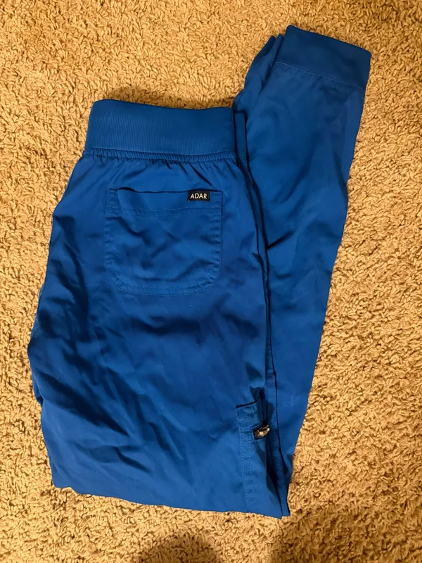 Amazon Adar jogger scrubs - Image 2