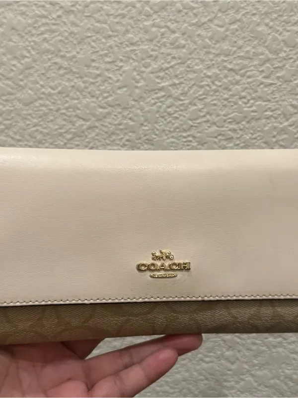 COACH Chalk/ Khaki Coated Signature Canvas Slim Trifold Wallet - Image 4