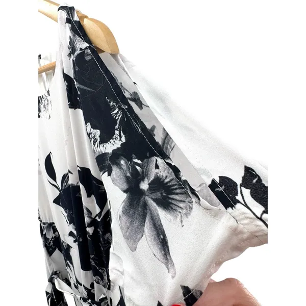 Rimini Black White Floral Print Midi Dress Size Med Flutter Sleeve Belted‎ Lined - Image 4