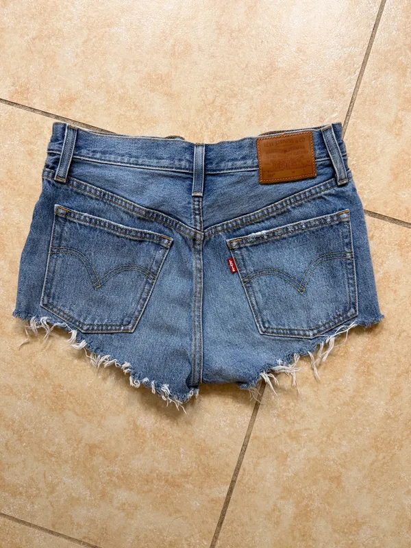 Levi’s 501 Denim Shorts - Image 2