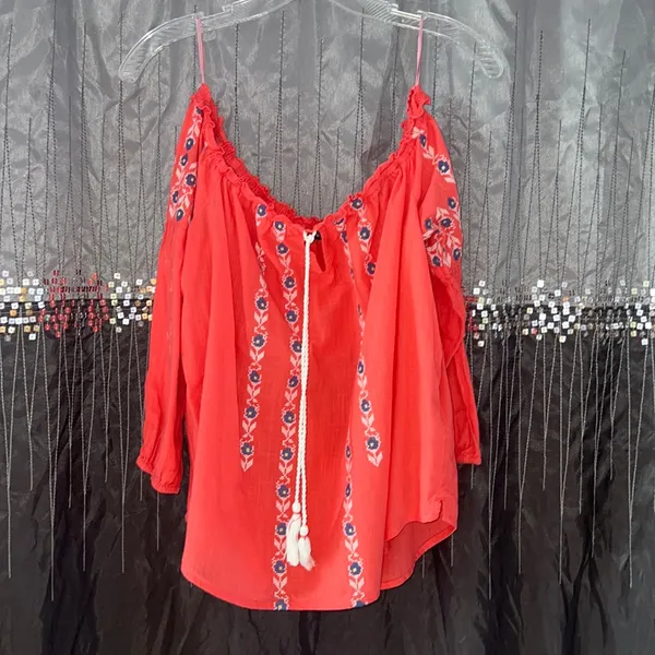 Abercrombie & Fitch Off the Shoulder Pink Blouse - Image 2
