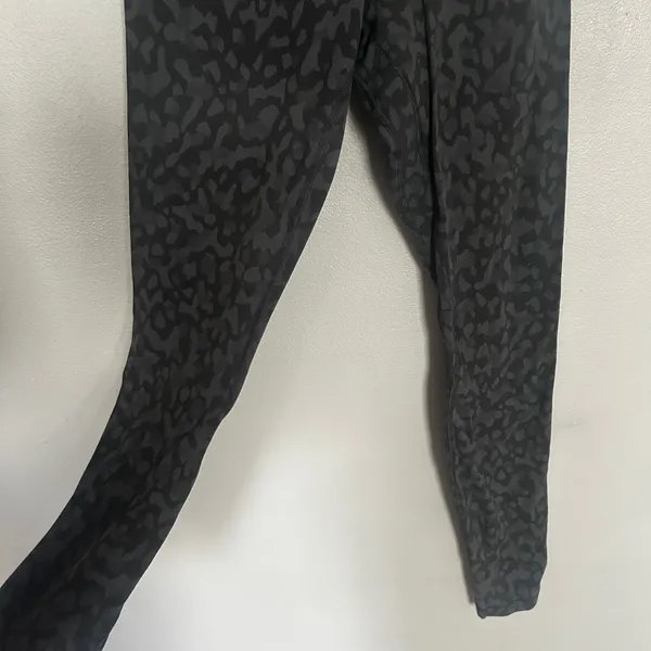 Lululemon Align High Rise Camo Leopard Print Leggings Size 4 Black Gray - Image 4