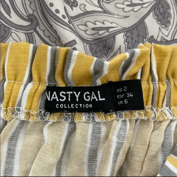 Nasty Gal Yellow Gray Striped Romper Playsuit Bell Sleeves Size 2 XS - Image 8
