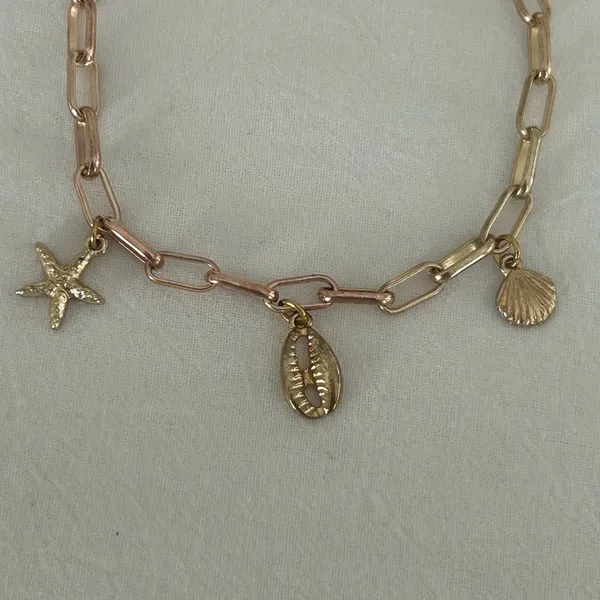 FREE WITH PURCHASE | Beach Themed Charm Bracelet - Image 3