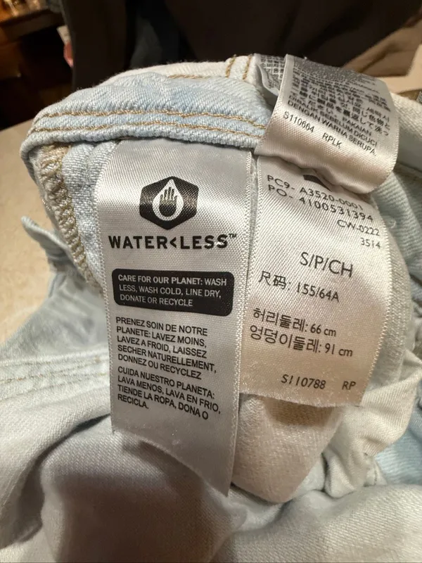 vintage Levi's SilverTab light-wash denim overalls/Loose Fit Sz S - Image 4