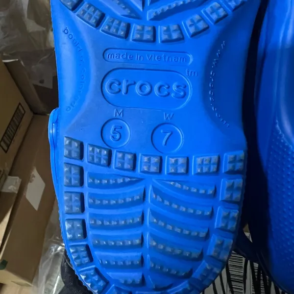 CROCS Bright Cobalt Blue Classic Rubber Slip On Clogs Size 7 Women's 5 Men's $50 - Image 5