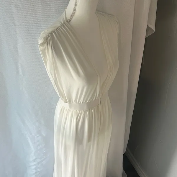 Forever 21 Soft Cream Women's Robe - Image 5