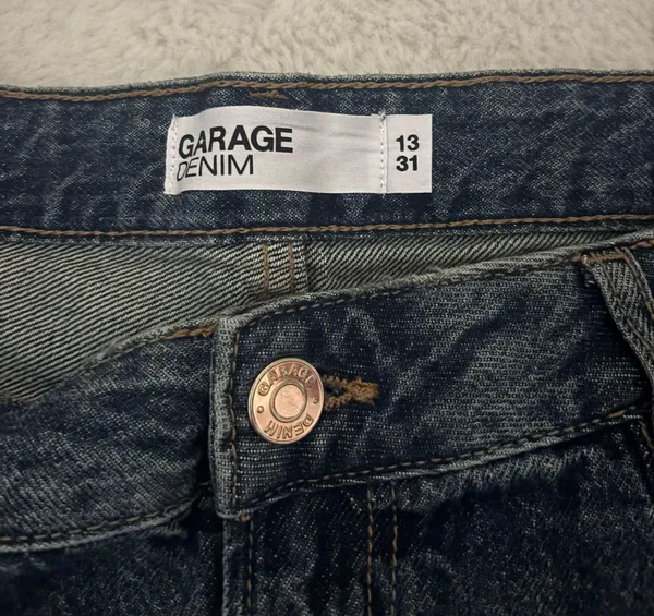 Garage Slouchy Baggy Jeans - Image 2