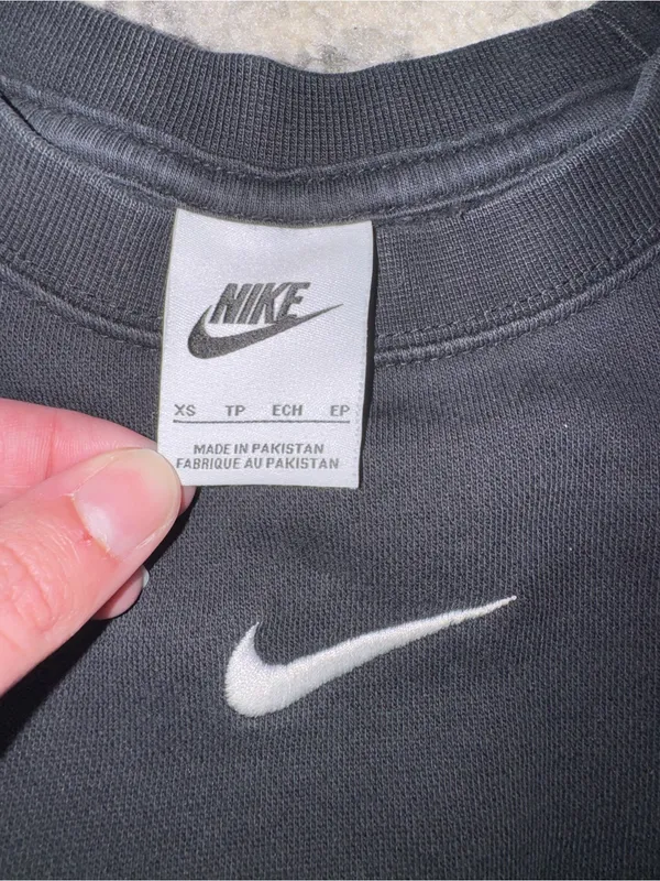 Nike Black Crewneck Sweatshirt - Image 2
