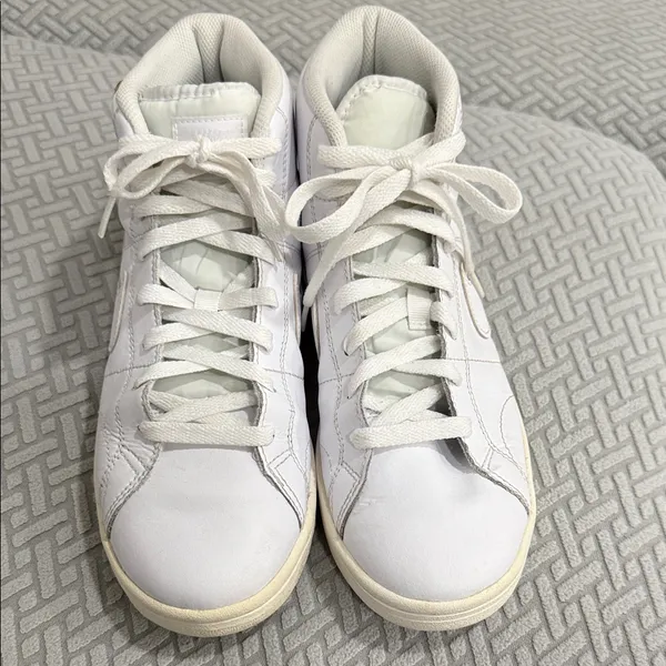 Nike Court Royale 2 Mid Top Triple White Sneakers size 9.5 - Image 2